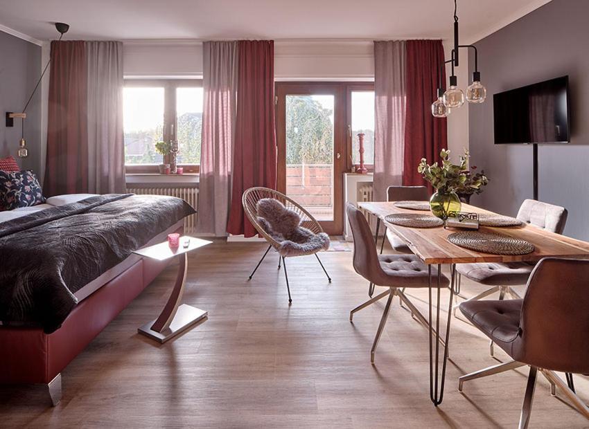 Katarinas House Mit 2 Fewo Stilvoll, Gemuetlich & Zentral Boxspringbett, Parkplatz, Balkon Oder Garten Moers Buitenkant foto
