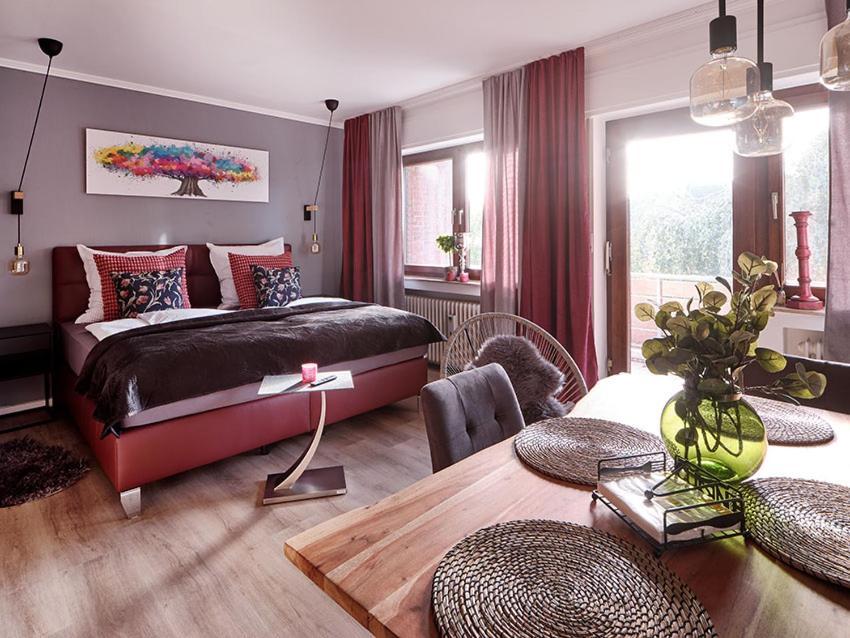 Katarinas House Mit 2 Fewo Stilvoll, Gemuetlich & Zentral Boxspringbett, Parkplatz, Balkon Oder Garten Moers Buitenkant foto